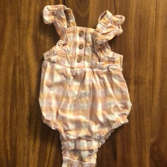 Girl onesie - Picture 1 of 4
